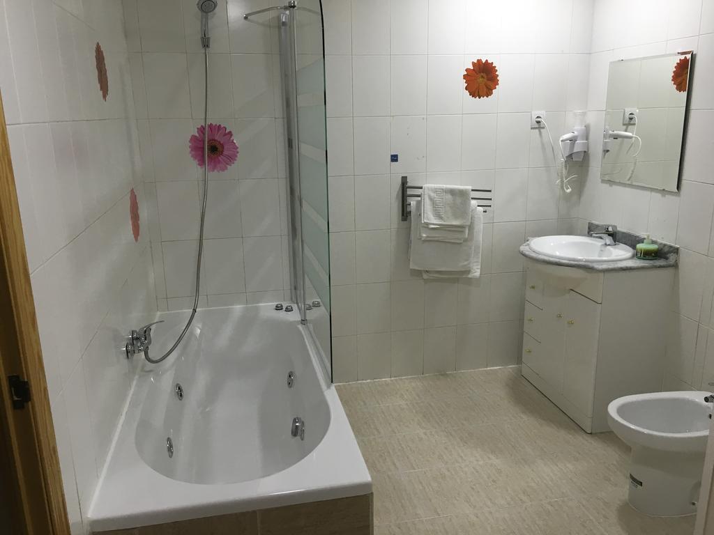 Hostal Tres Cantos Eksteriør billede
