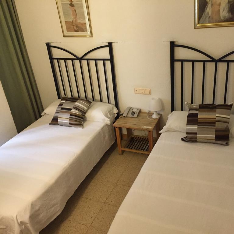 Hostal Tres Cantos Eksteriør billede