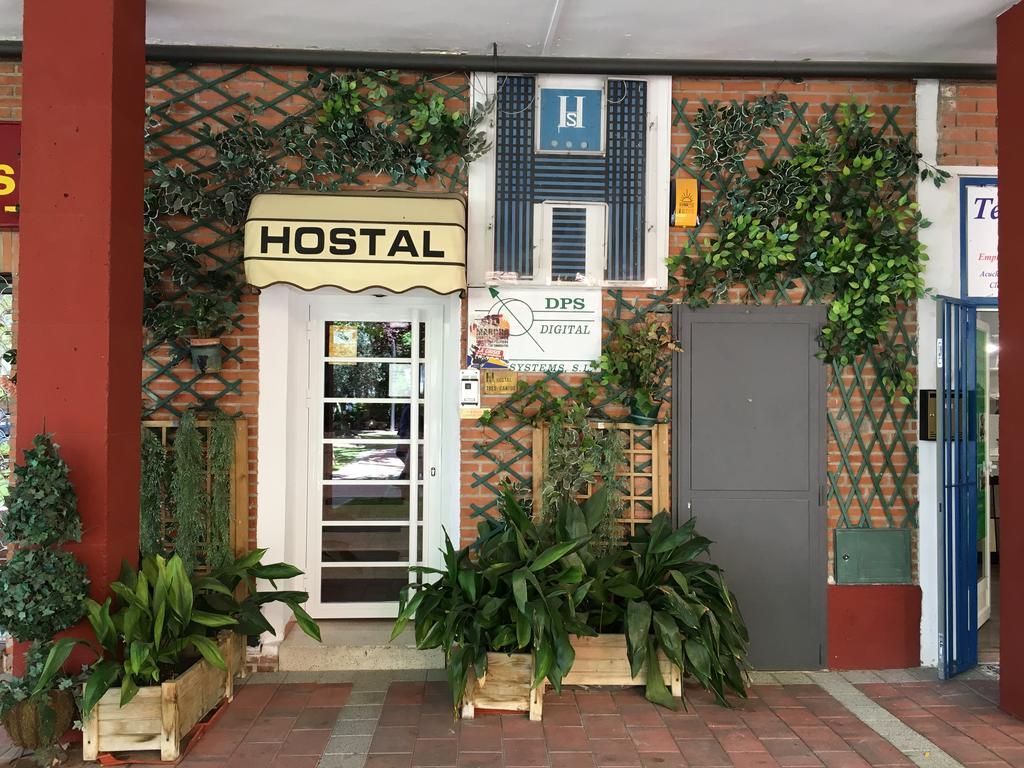 Hostal Tres Cantos Eksteriør billede