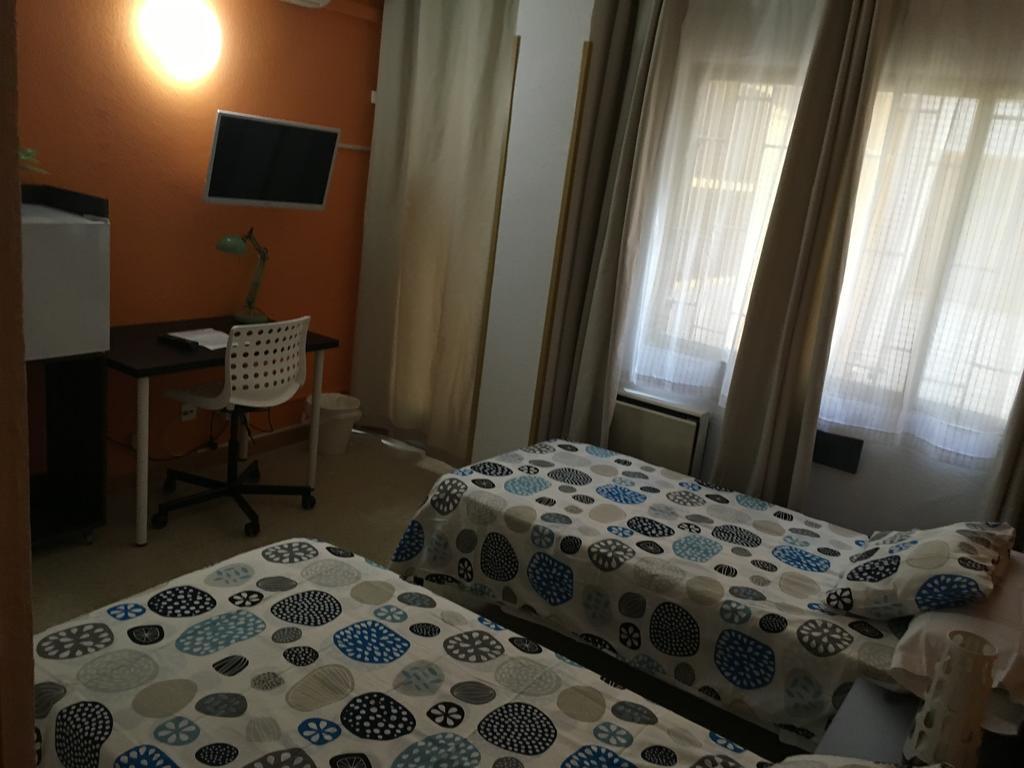 Hostal Tres Cantos Eksteriør billede